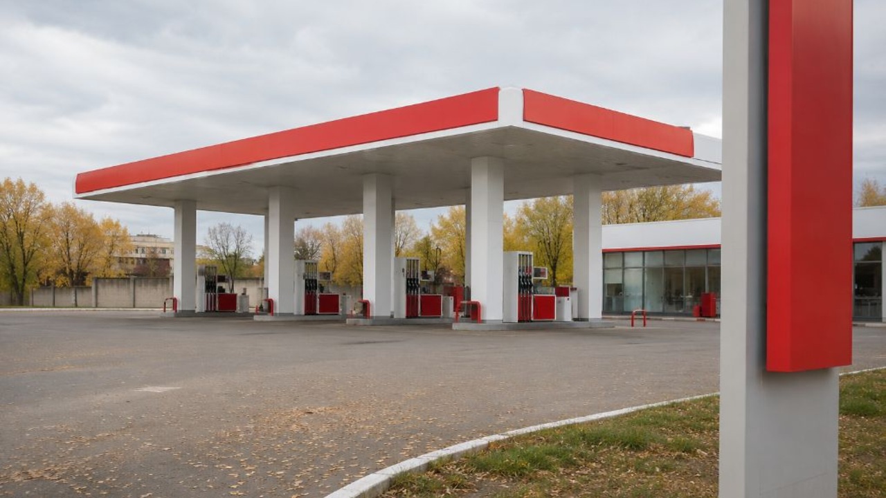 IZ.RU: В России начали массово выставлять АЗС на продажу