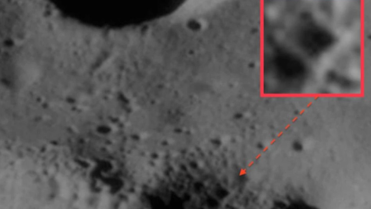 Аппарат NASA снял на Луне объект, который приняли за базу НЛО
