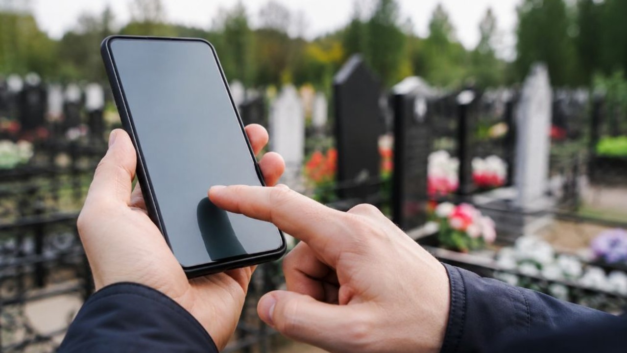 В РФ идет подготовка к запуску покупки мест на кладбище через «Госуслуги»